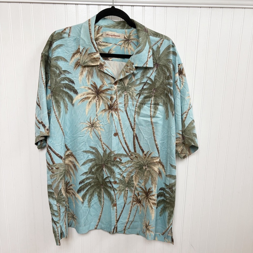 Tommy Bahama Light Blue Palm Tree Print Short Sleeve Button Up 100% Silk Size XL
